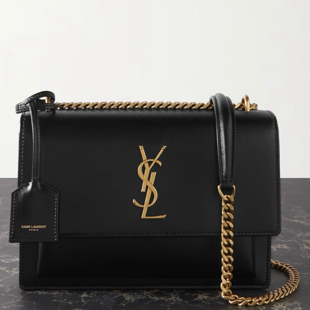 YSL Saint Laurent
Sunset Medium Shoulder Bag Gold Hardware